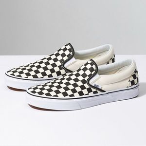 BRAND NEW checkered slip-on vans🖤🤩
